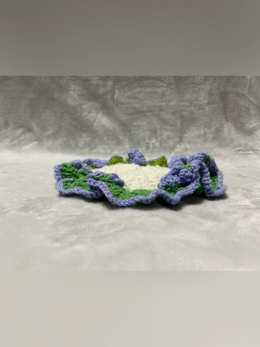 Accents | Vintage Crochet Round Doily Green White Three Dimensional ...